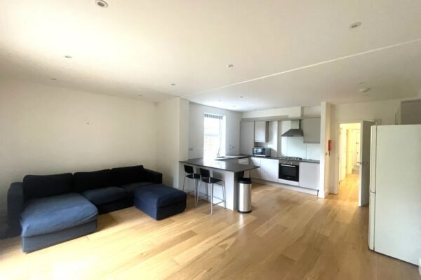 Greenhill Road 03