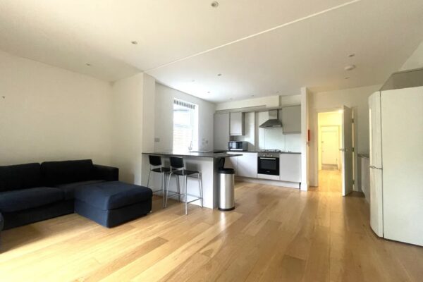 Greenhill Road 04