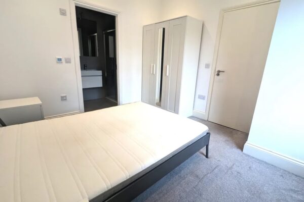 Greenhill Road 2 08