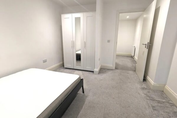 Greenhill Road 2 11