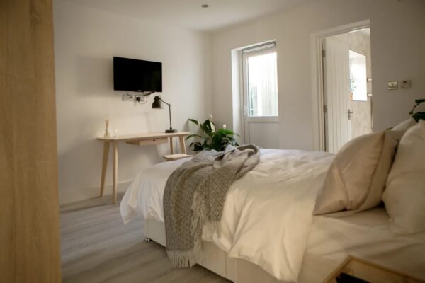 Lowfield Road 07